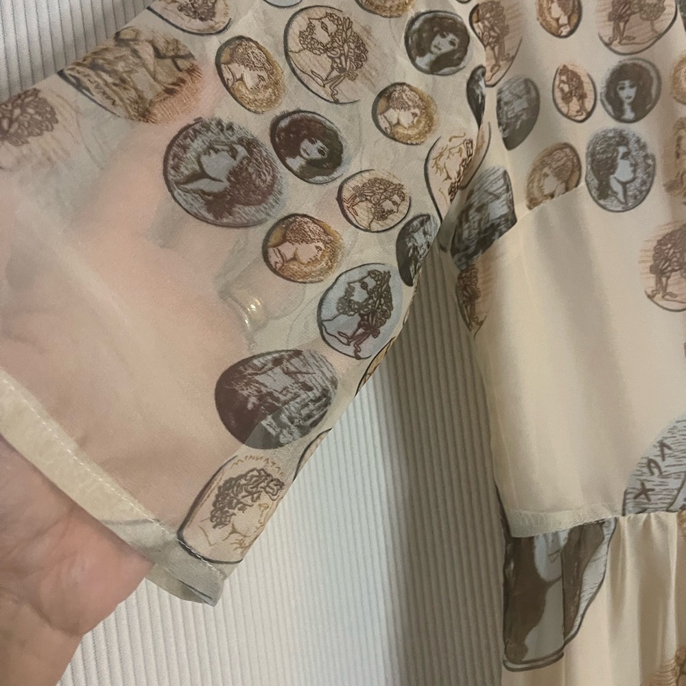 Elegant Beige Coin Patterned Vintage inspired Dress- size XL - Picture 4 of 11